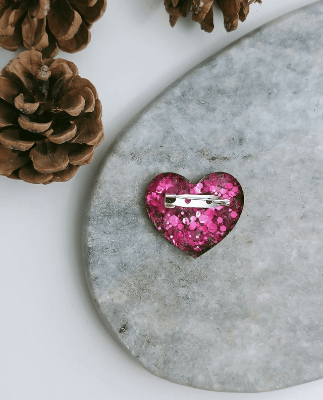 Les broches "Du Love"